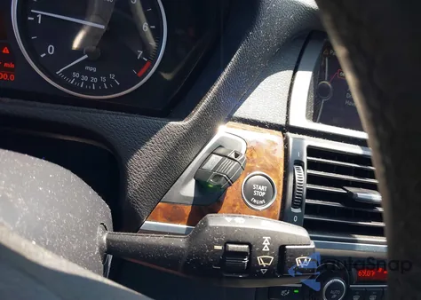 2013 BMW X5 xDrive35I/xDrive35I Premium/xDrive35I Sport Activity z USA, uszkodzony, nr VIN 5UXZV4C50D0B20525